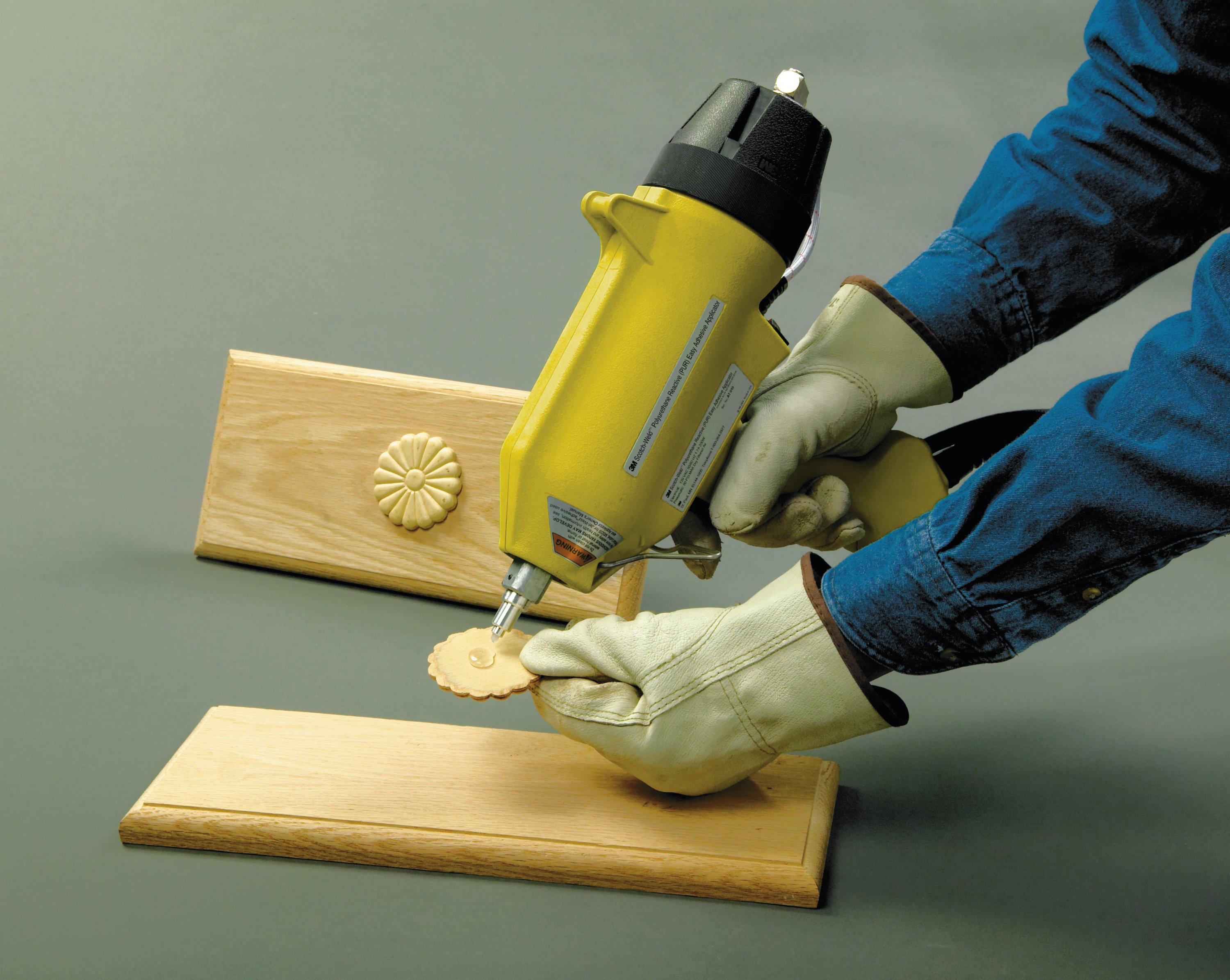 3M™ Scotch-Weld ™ PUR Adhesives are one-component, moisture-curing urethane adhesives that are applied warm to create dramatically strong bonds to a variety of substrates such as wood, fiber reinforced plastic (FRP) and many other plastics to themselves, to metal and to glass.
