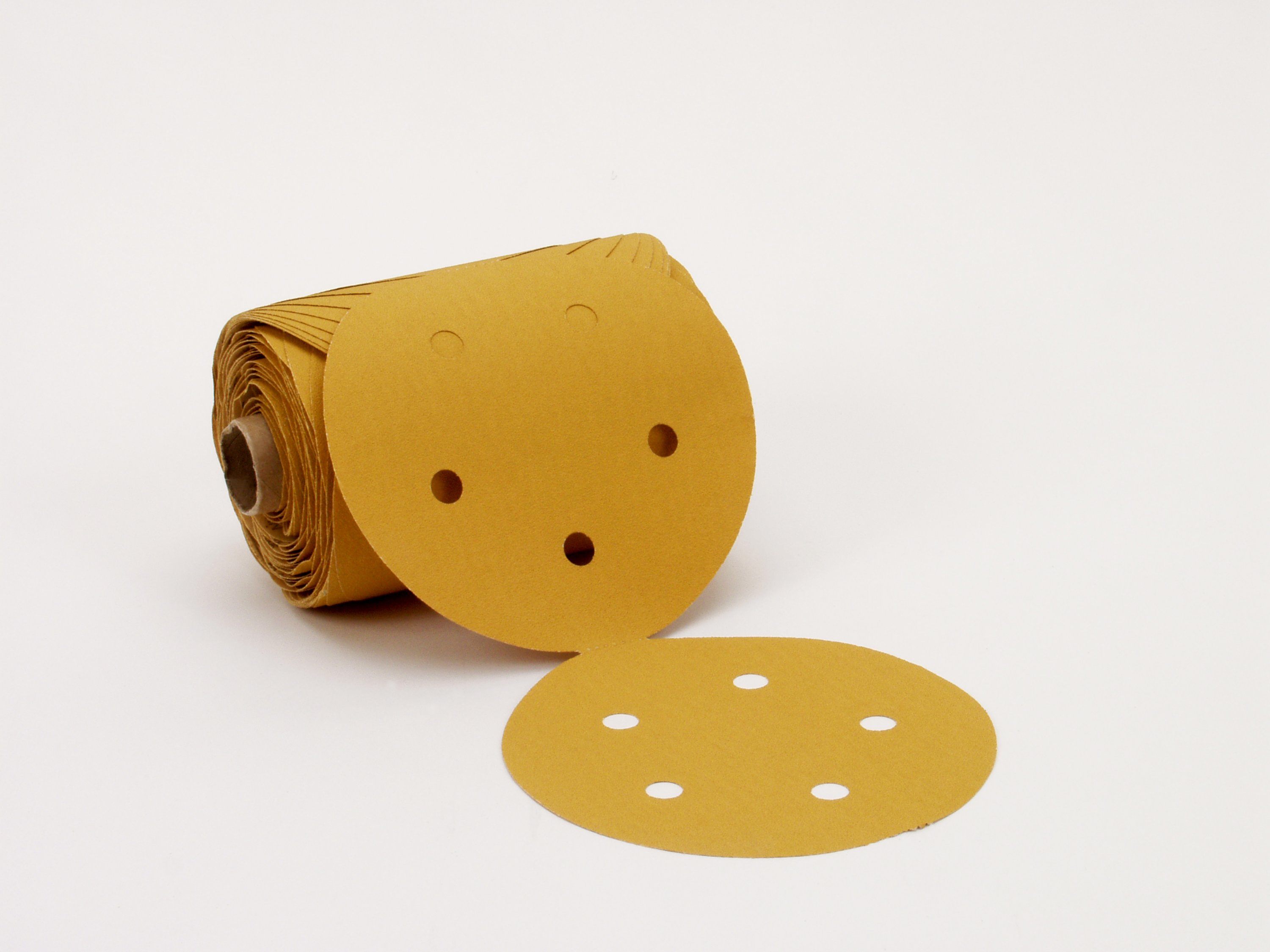 M™ Stikit™ Gold Disc 216U provides a sharp cut — more aggressive than a comparable closed coat abrasive of the same grade — without as much dust accumulating on the disc