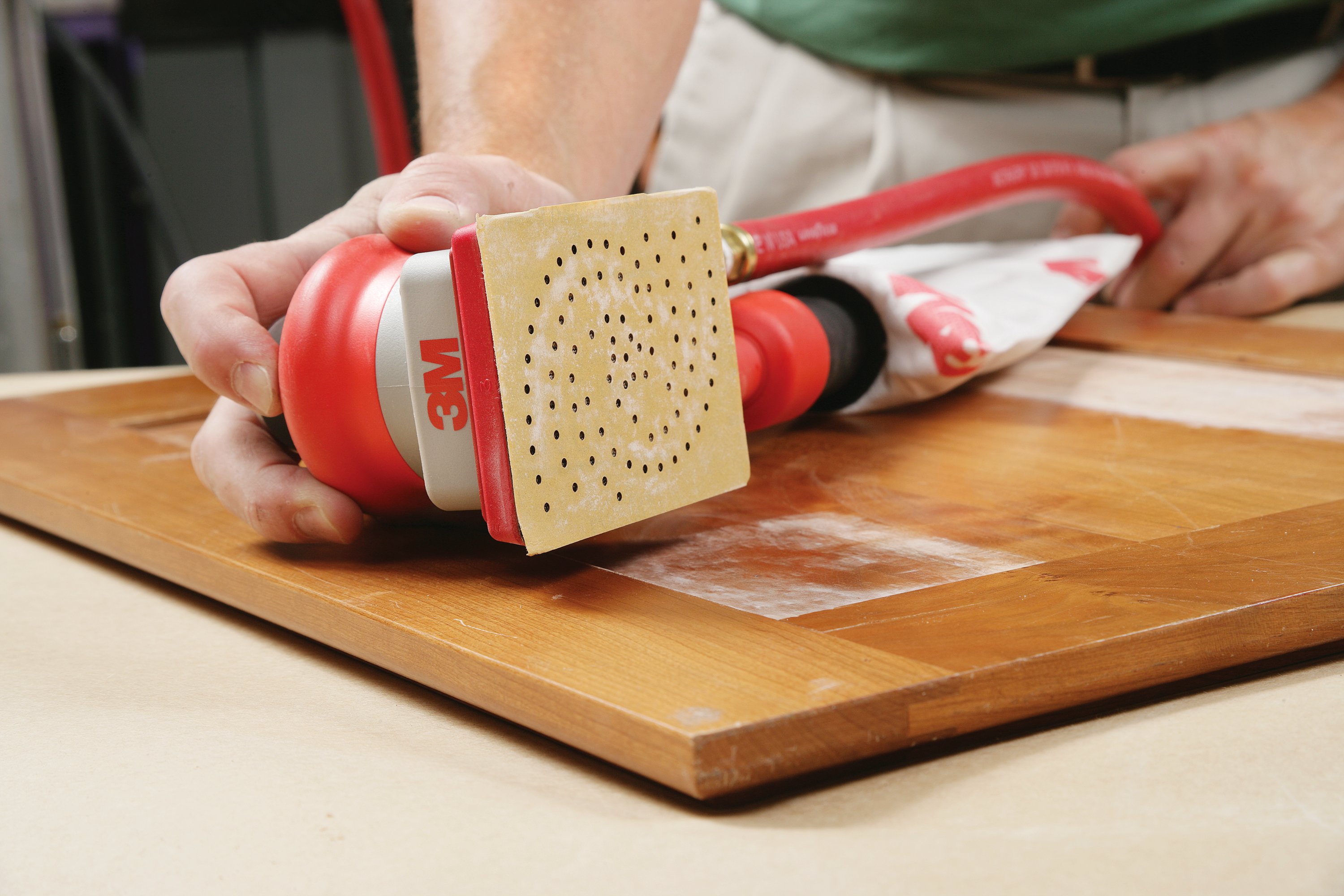 Make fast work of sanding and surface preparation on wood, metal, fiberglass and composite materials.