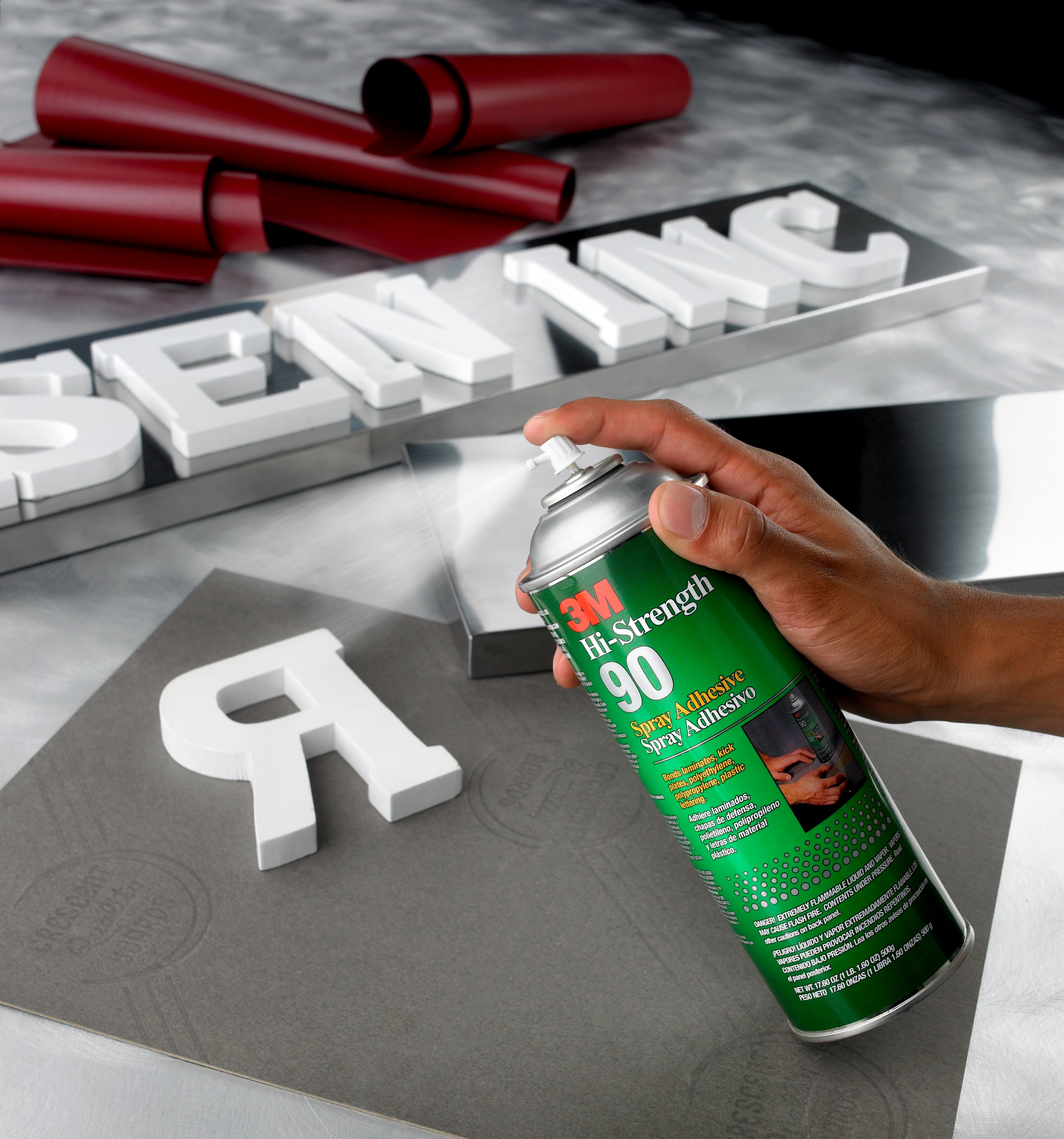 3M™ Hi-Strength 90 Spray Adhesive is capable of forming extremely strong bonds on a wide array of materials, including paper, cardboard, fabric and insulation.