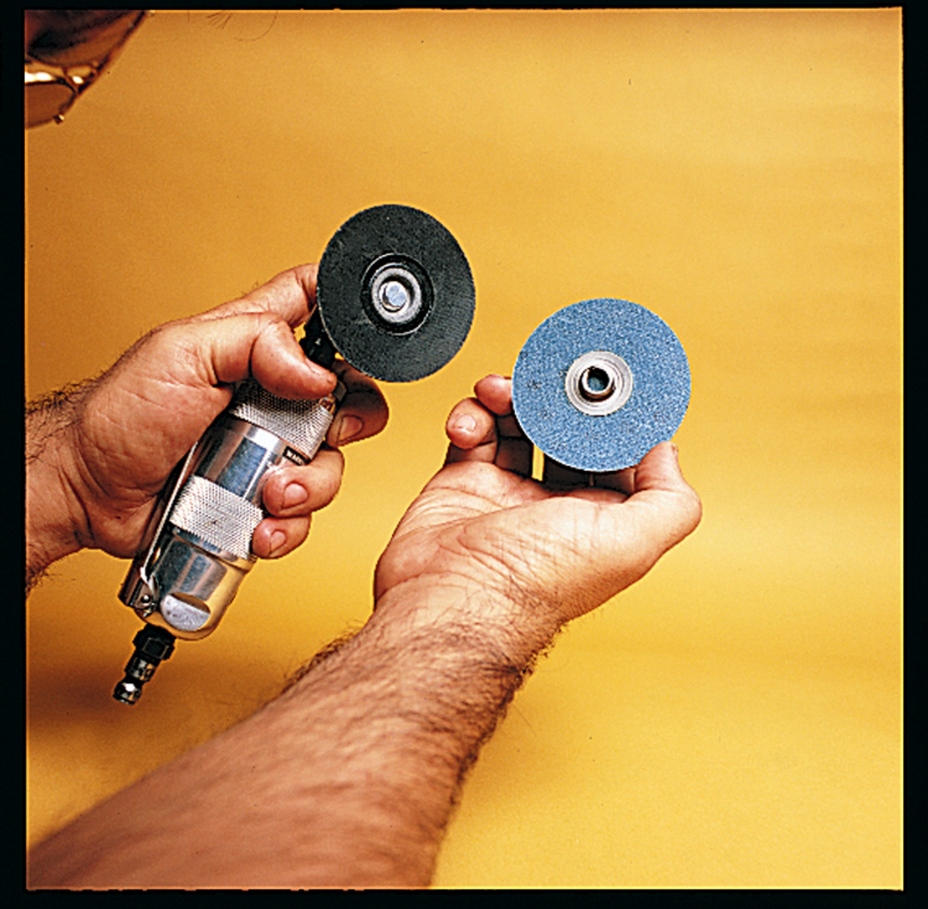 The Standard Abrasives™ Felt Polishing Disc helps seal the job by delivering a final polish. It's great for polishing a variety of metals like aluminum, stainless steel, brass and chrome.