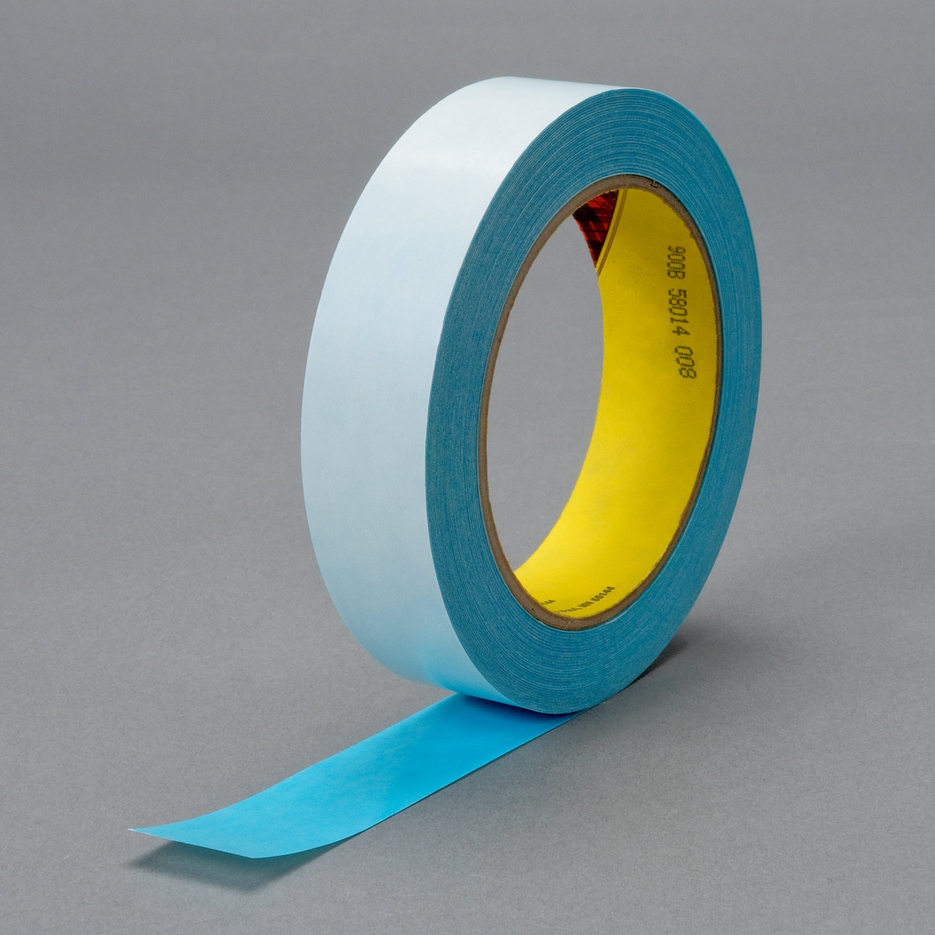 The combination of high initial adhesion and very good heat resistance makes 3M™ Repulpable Double-Coated Splicing Tape 900 ideal for LWC (lightweight coated) papers, particularly for coated rotogravure and offset papers.