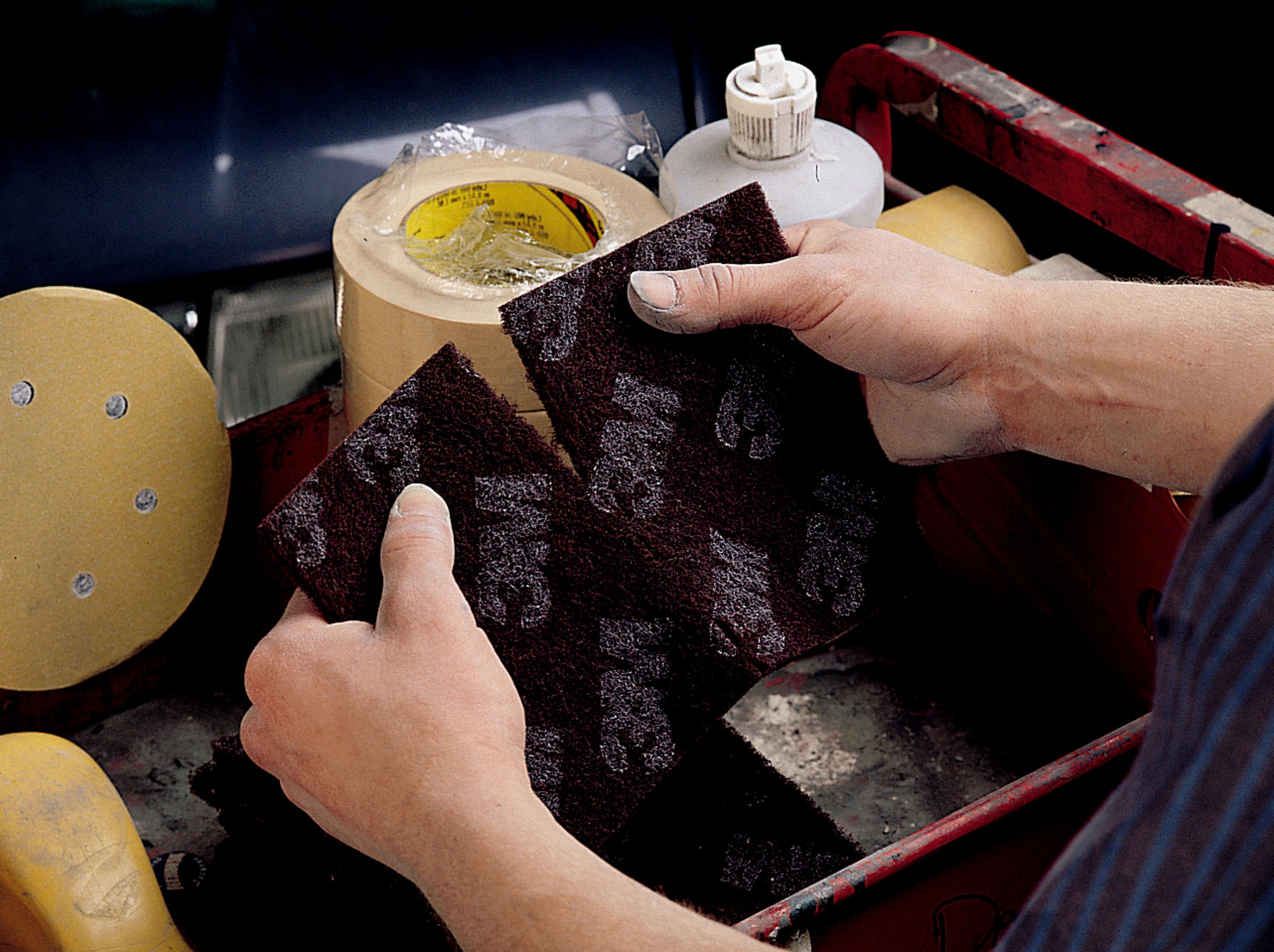 From aesthetic finishing to weld blending, deburring, and more, Scotch-Brite abrasives work fast and deliver consistent results, part after part.