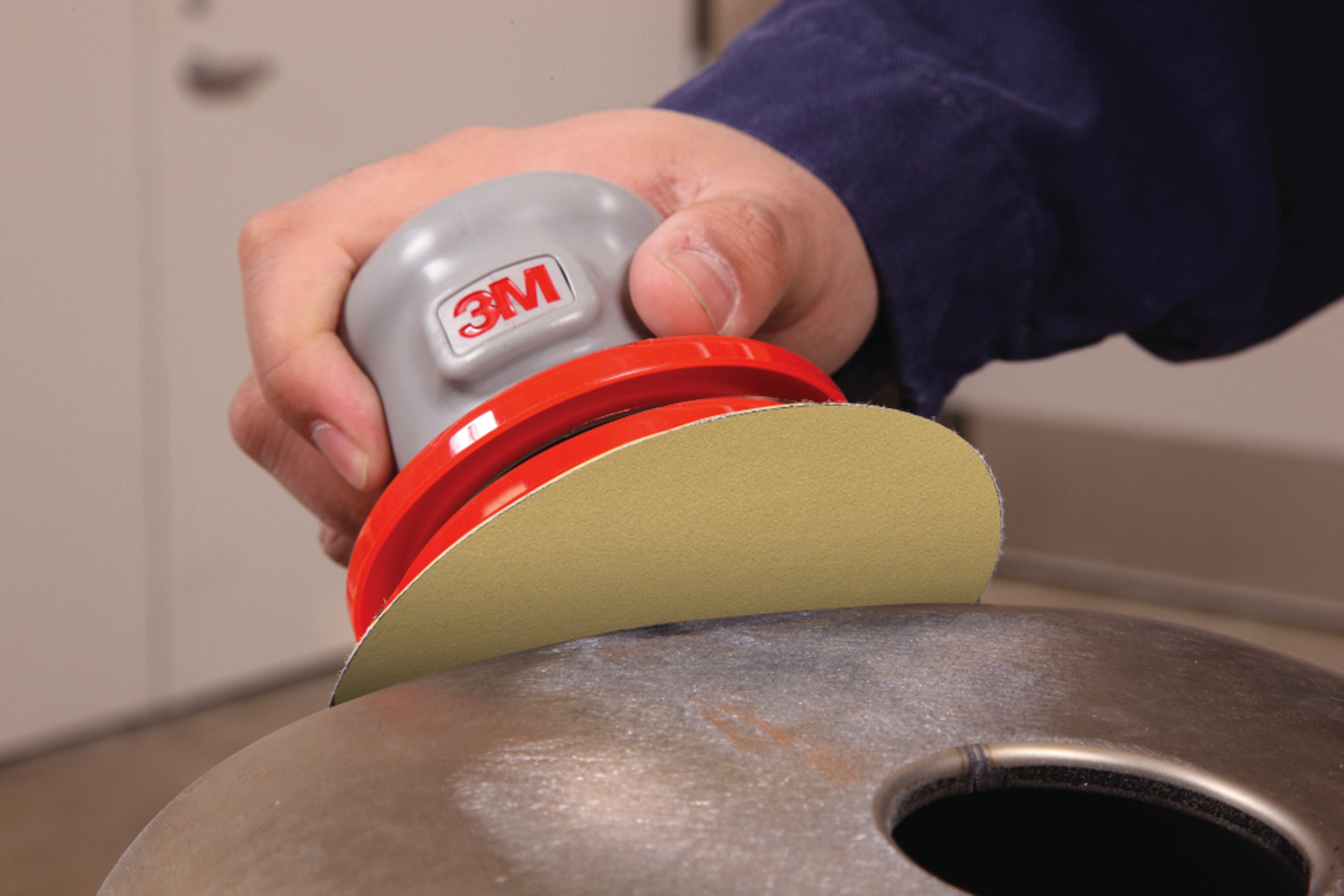 A load-resistant coating allows the disc to continue cutting even when sanding softwoods, paints, and other materials that would, otherwise, clog the surface of the disc and hinder sanding ability.
