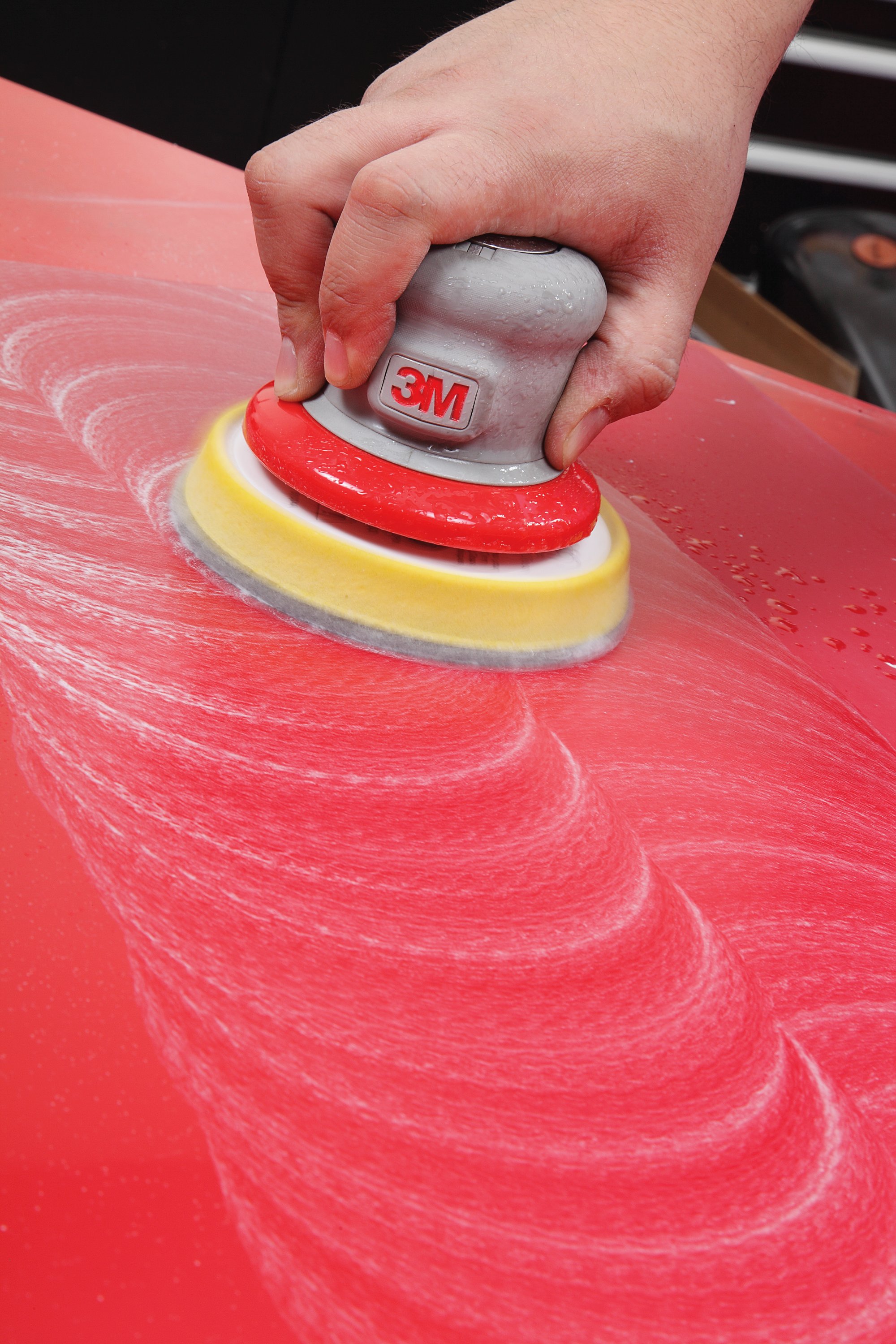 We designed our 3M™ Finesse-it™ Microfinishing Film Disc Roll 268L to help you achieve precise, controlled, close-tolerance finishes and remove imperfections on multiple surfaces.